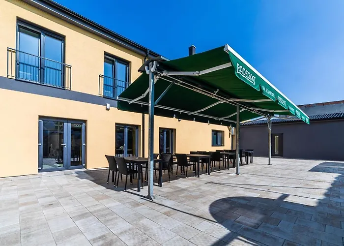 Casa de hóspedes Kurtovka 3*